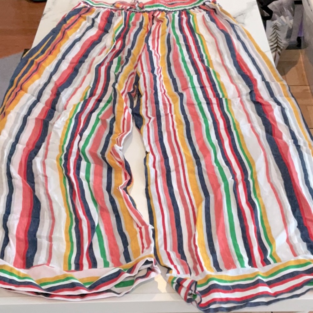 Wide leg white striped printed flare pants, one size fits all.